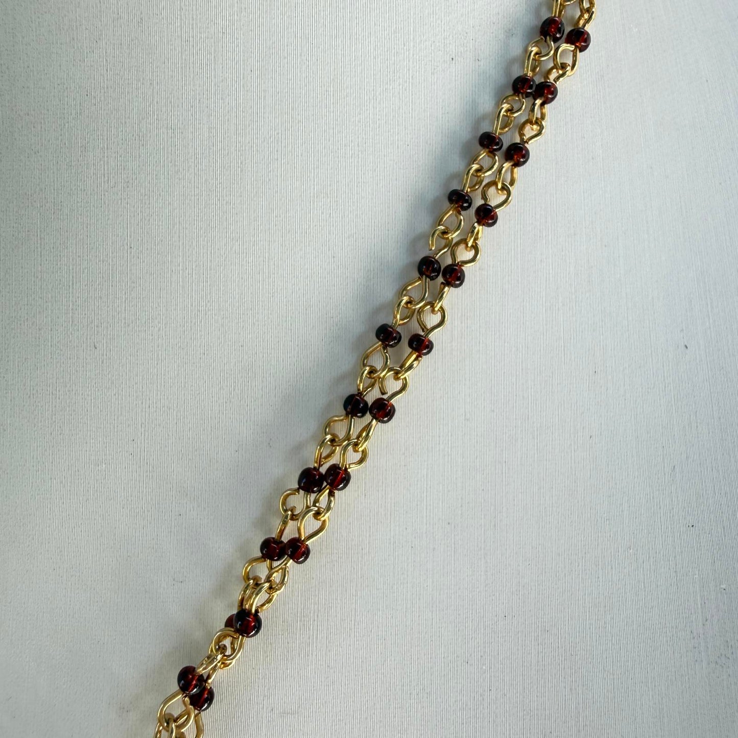 Vintage Style Heart. Gold tone Pendant. Garnet Necklace