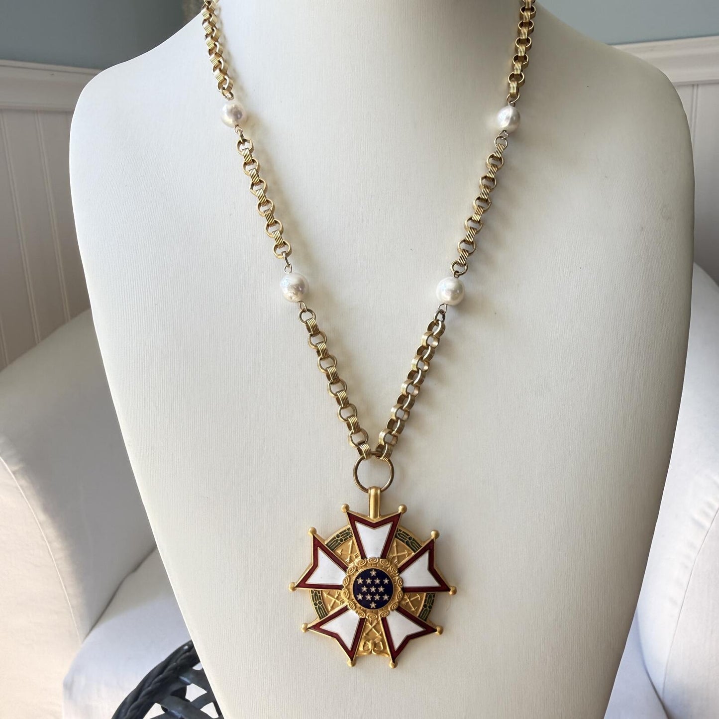 Vintage Patriotic Medal Necklace, Freshwater Pearl Chain Necklace.Handmade