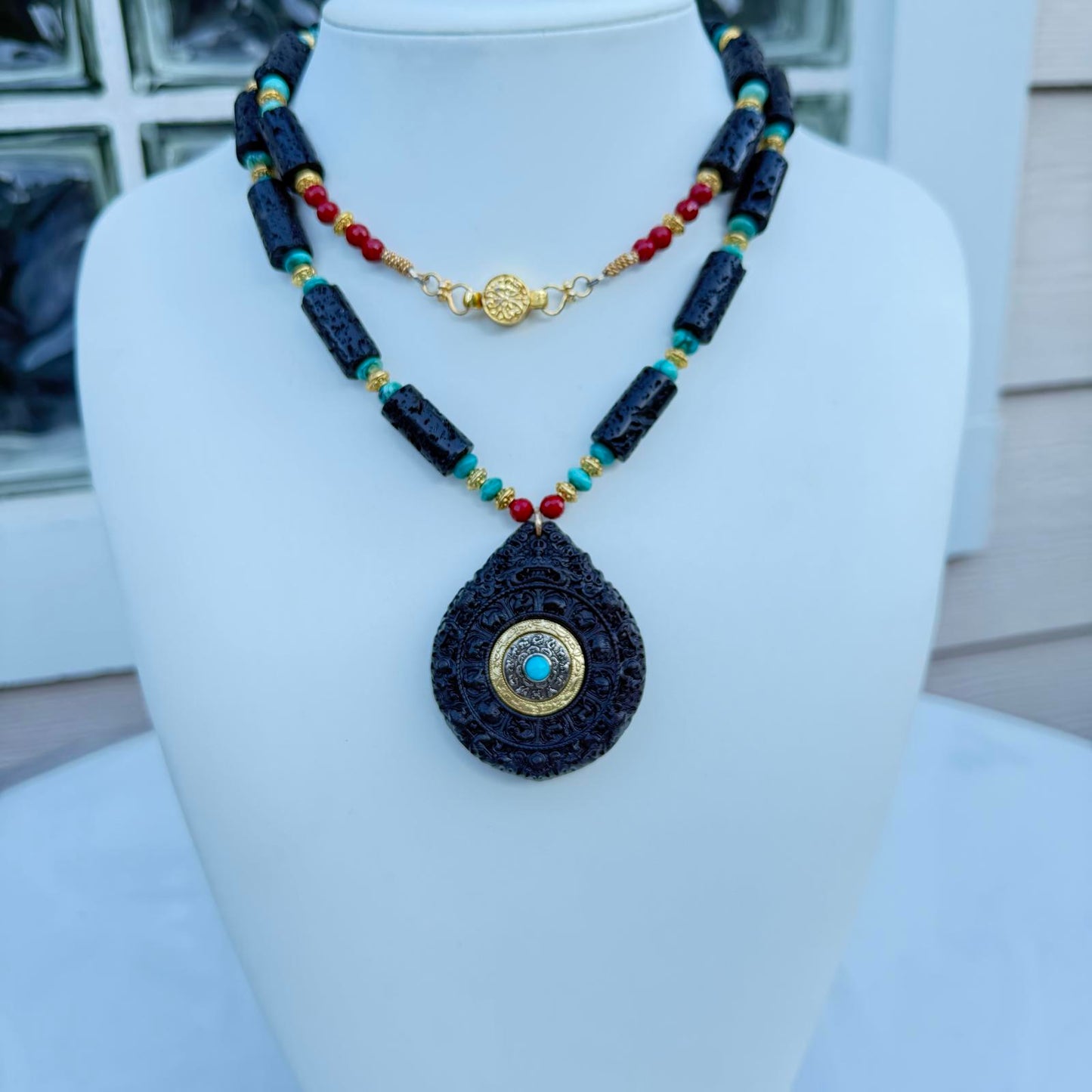 Turquoise Thousand-Hand Bodhisattva Zodiac Guardian Amulet Pendant Necklace.