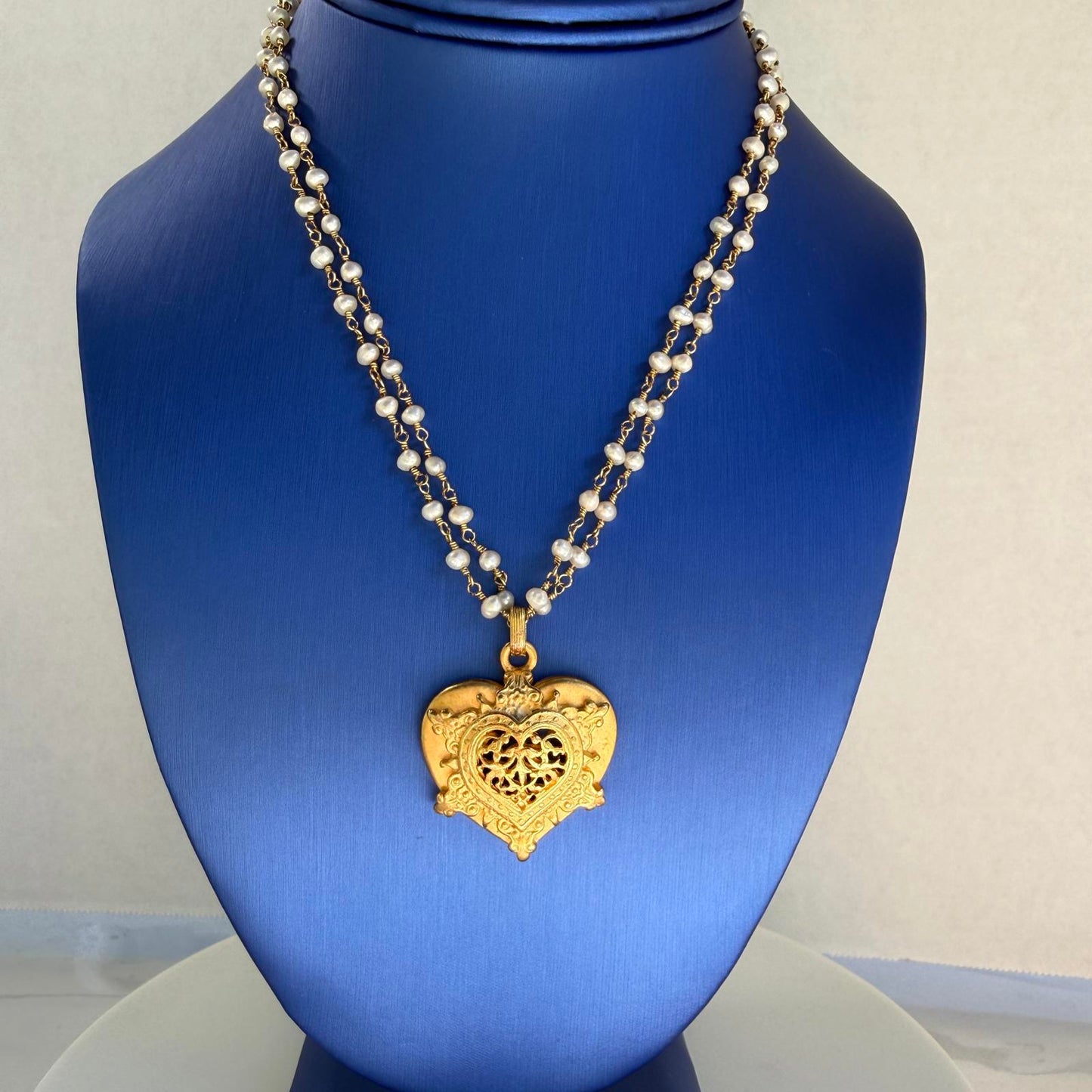 Vintage Style Heart. Gold tone Pendant. Freshwater Pearl Necklace