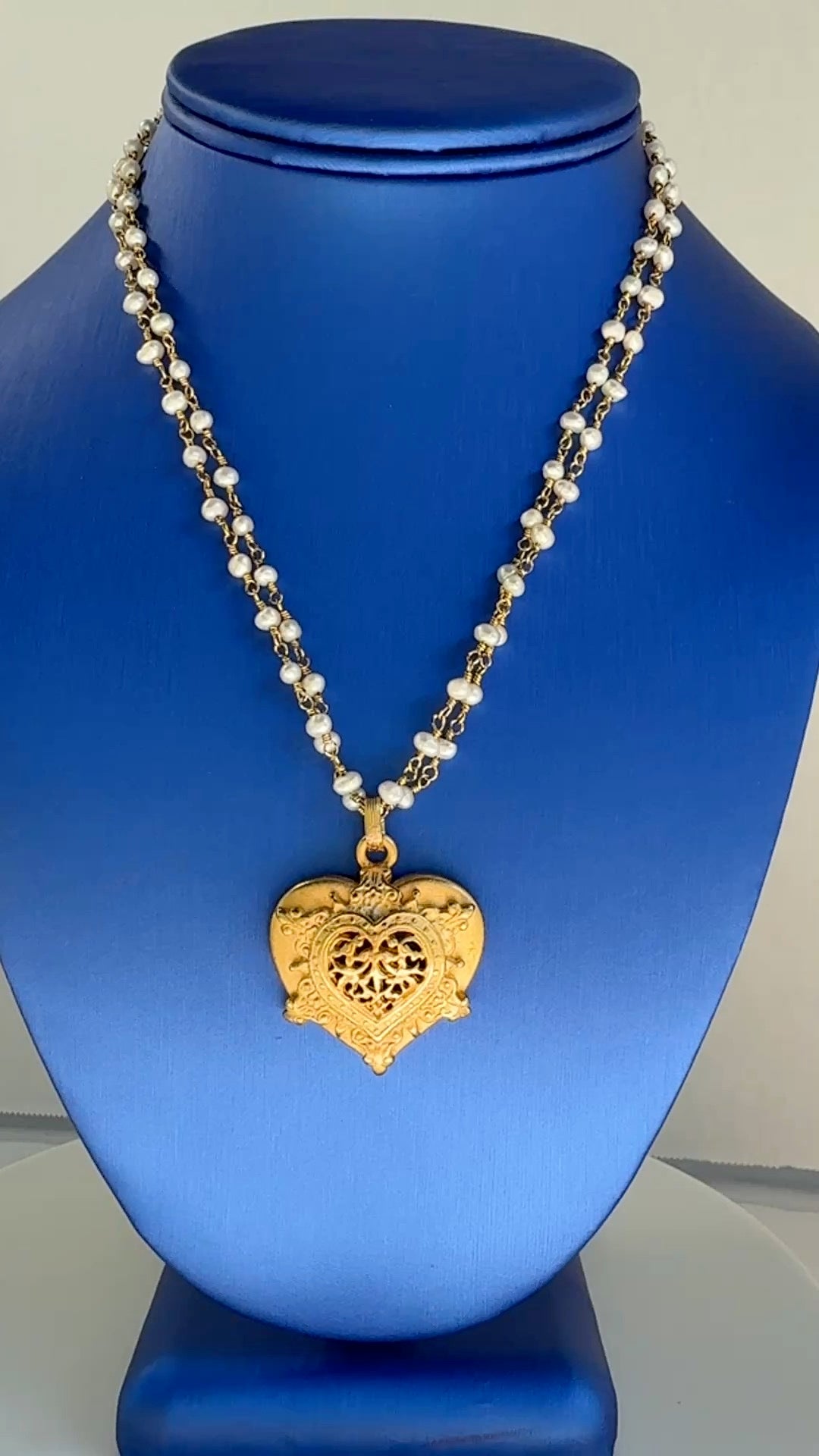 Vintage Style Heart. Gold tone Pendant. Freshwater Pearl Necklace