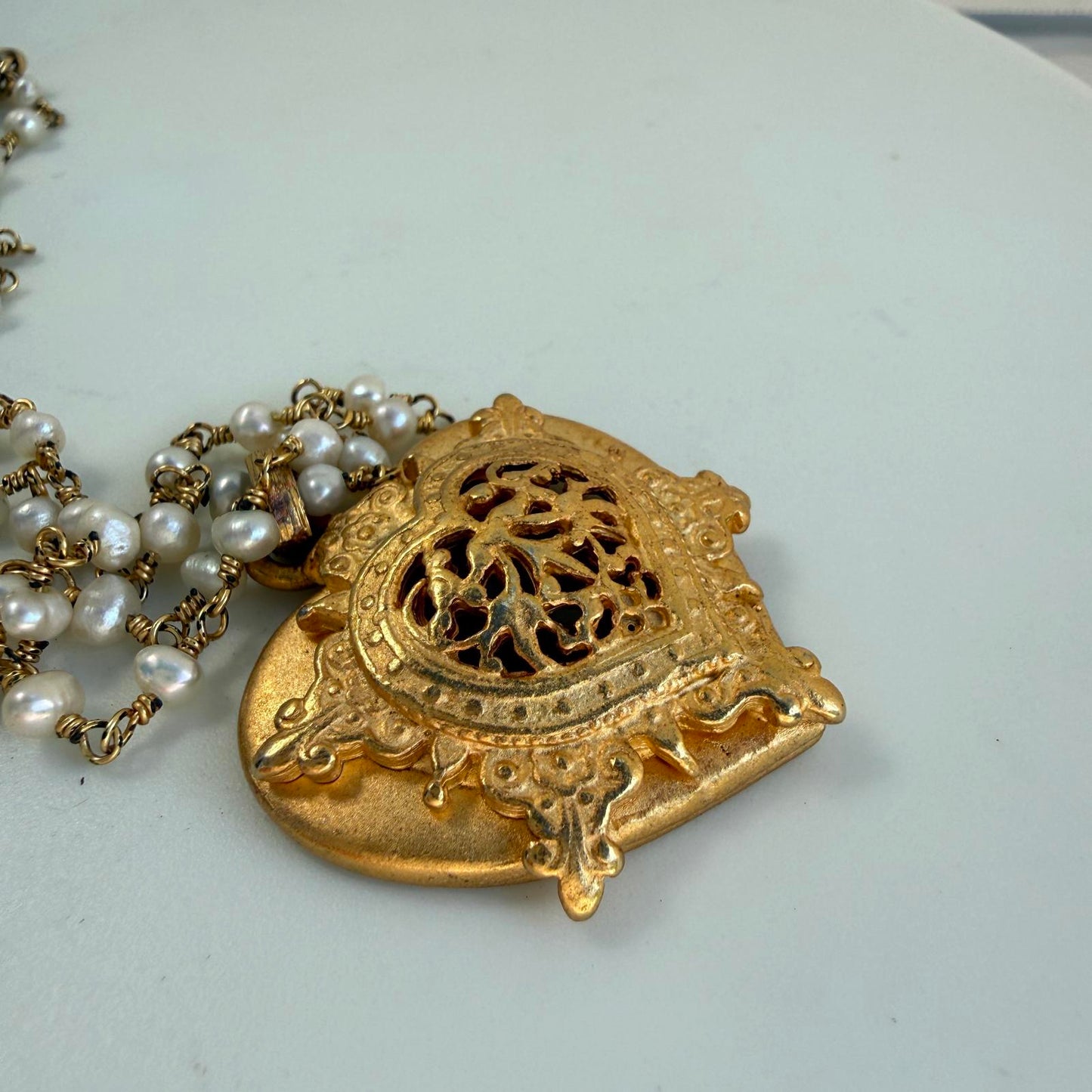 Vintage Style Heart. Gold tone Pendant. Freshwater Pearl Necklace