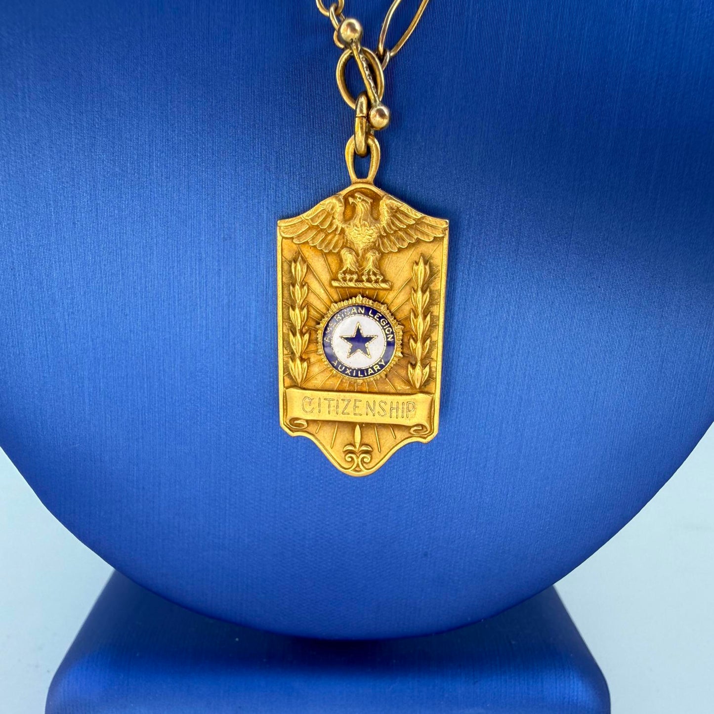Vintage American Legion Auxiliary Citizenship Award Medal Pendant Vintage chain