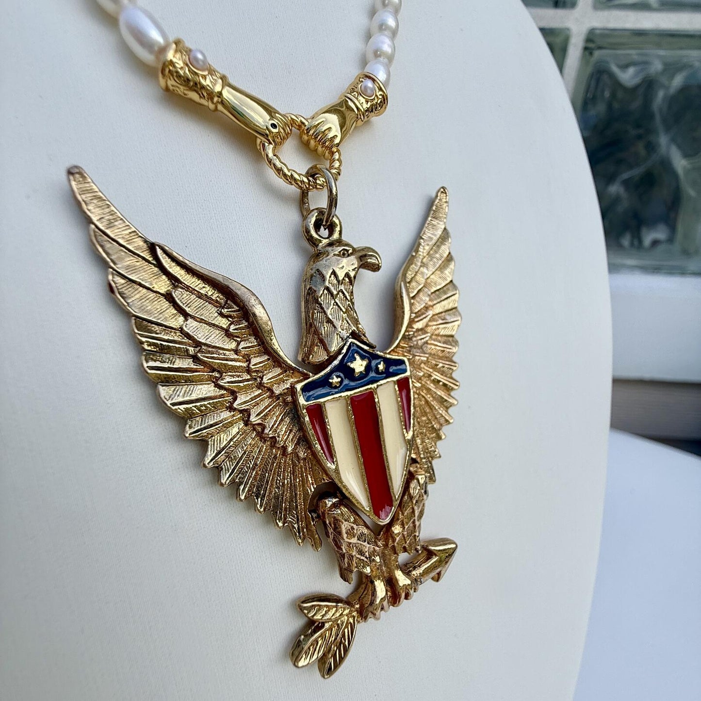 Vintage Patriotic American Eagle Pendant. Freshwater Pearl Necklace