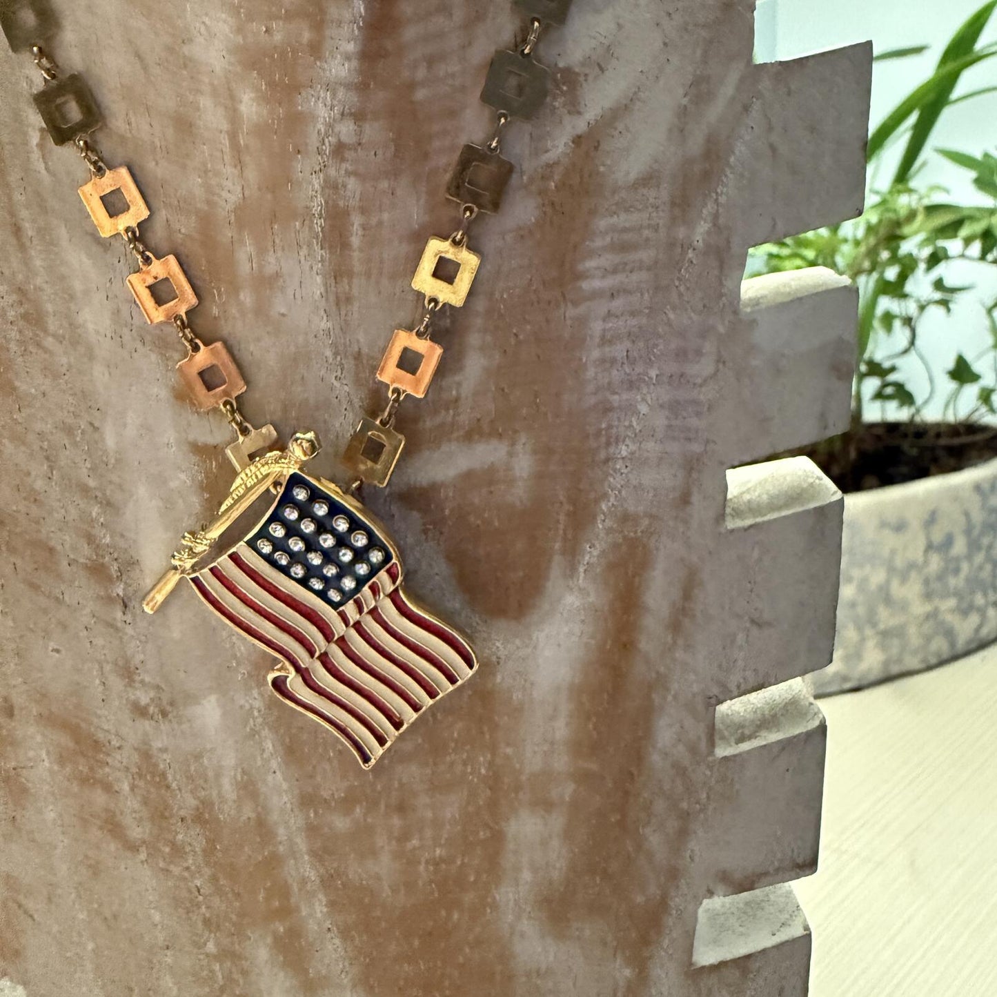 American Flag Necklace. Rhinestone Enamel Pendant, Gold Tone Vintage Chain.
