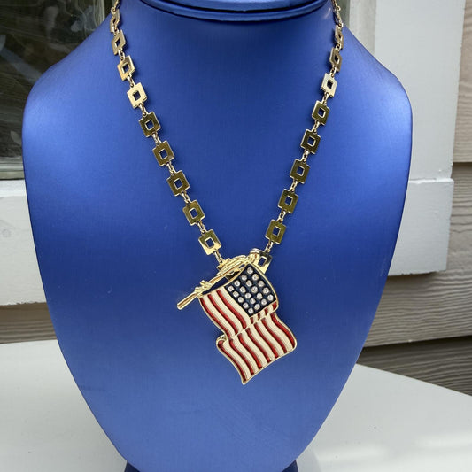 American Flag Necklace. Rhinestone Enamel Pendant, Gold Tone Vintage Chain.